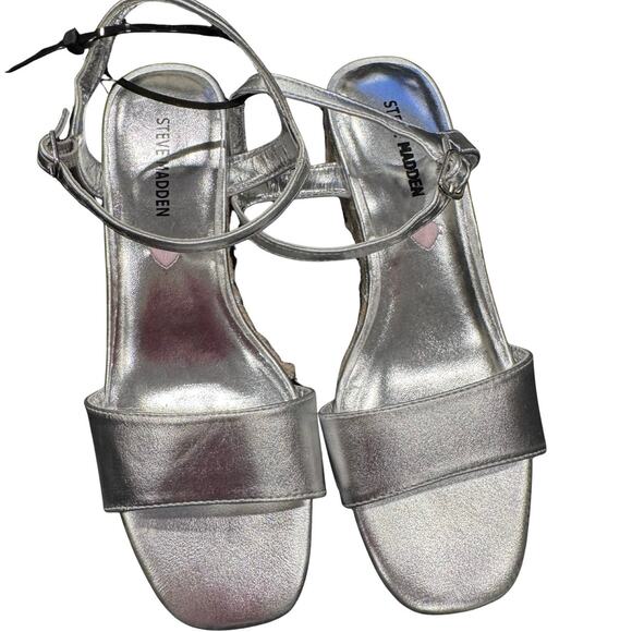 Steve Madden Girls Wedge Sandals, Size 4 - Picture 1 of 7